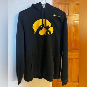 Nike men’s Large Iowa Hawkeye